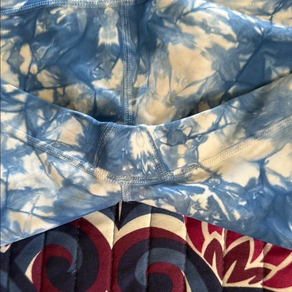 Blue and White diamond dye lulu leggings - Picture 4 of 9